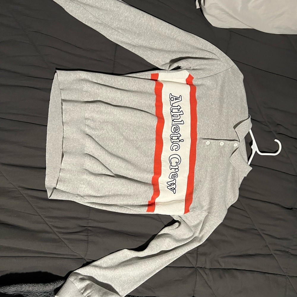 Gray crewneck